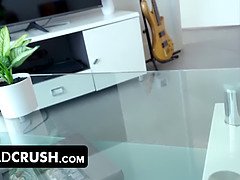 Grosser schwanz, Spermaladung, Aufs gesicht abspritzen, Handjob, Muschi, Schreiend, Dusche, Jungendliche (18+)