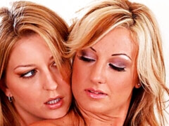 Rubia, Mamada, Ffm, Madres para coger, Afeitado, Medias largas, Trio