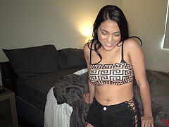 Няня, Большая жопа, Большой член, Минет, Молоденькие