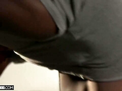 Beauté, Gros cul, Gros seins, Brunette brune, Faciale, Poilue, Lingerie, Orgasme