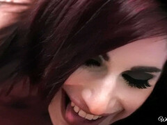 Tetas grandes, Morena, Vestido, Tacones, Lamidas, Perforación, Tatuaje, Tetas