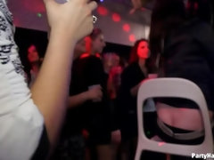 Bruinharig, Naakte man aangeklede vrouw, Lul, Vrouw, Interraciaal, Panty, Kousen, Swinger