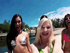 Mamada, Morena, Grupo, Al aire libre