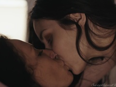 Cul, Gros seins, Tromperie, Couple, Embrassement, Seins naturels, Tatouage, Nénés