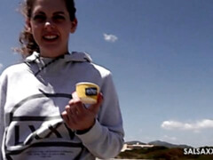 素人, デカチン, フェラチオ, 手コキする, なめる, オナニー, アウトドア, ショートヘア