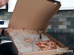 Pijpbeurt, Likken, Klein, Kut duiken, Realiteit, Schreeuwen, Tatoeage, Tieten likken