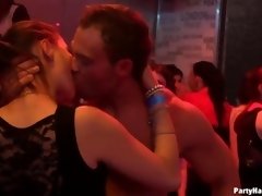Grosser schwanz, Gruppe, Hardcore, Orgie, Party, Realität, Ablutschen