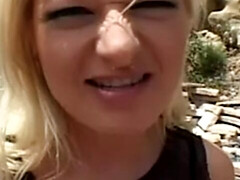 Amateur, Rubia, Corridas faciales, Hembra, Pajear, Tacones, Maduro, Al aire libre