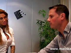 Grote mammen, Likken, Doordringend, Kut duiken, Realiteit, Schreeuwen, Geschoren, Kousen