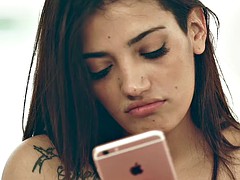 Corridas, Fetiche, Interracial, Afeitado, Chorro, Medias largas, Tatuaje, Tetas