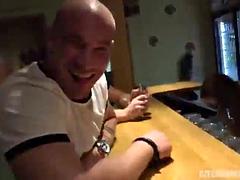 Noire, Noir ébène, Pénétrer avec le poing, Partouze, Branlette thaïlandaise, Interracial, Mère que j'aimerais baiser, Public