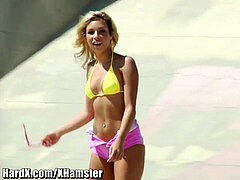 Fille latino, Petite femme