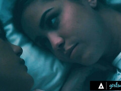 18 ans, Brunette brune, Poilue, Léchez, Seins naturels, Chatte, Adolescente, Nénés