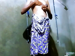 Diep in de keel, Lul, Vrouw, Fetisj, Tepels, Klein, Tiener, Tieten likken