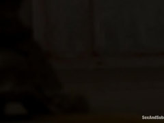 Sucer une bite, Brunette brune, Fétiche, Doigter, Humiliation, Cuir, Lesbienne, Fessée