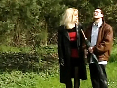 Tussi, Grosse titten, Blasen, Braunhaarige, Lesbisch, Nackt, Party, Flotter dreier