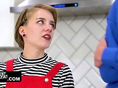 Rubia, Mamada, Semen en la boca, Linda, Hd, Tetas naturales, Gritar, Adolescente