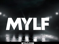 Nana, Gros cul, Grosse bite, Sucer une bite, Couple, En levrette, Rasée, Tatouage