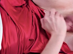 Interracial loving femboi spoiling DILF