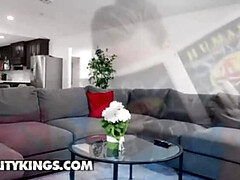 Blasen, Kehlenfick, Hundestellung, Realität, Rasiert, Stiefmutter, Ablutschen, Titten