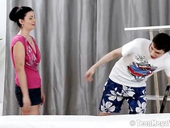 Anaal, Grote kont, Grote mammen, Pijpbeurt, Lul, Sperma in gezicht, Masseren, Tiener