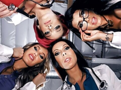 Sucer une bite, Double pénétration, Groupe, Branlette thaïlandaise, Hard, Mère que j'aimerais baiser, Orgie, Jarretelles