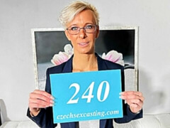 Grote kont, Grote lul, Blond, Pijpbeurt, Hondjeshouding, Moeder die ik wil neuken, Kort haar, Tieten likken