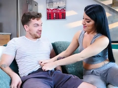 Grote lul, Pijpbeurt, Sperma in gezicht, Hd, Likken, Natuurlijke tieten, Tatoeage, Tieten likken