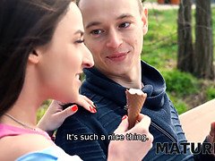 茶髪の, 捕まる, エロ熟女, 熟年