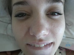 Amateur, Morena, Pov, Afeitado, Tatuaje, Tetas, Bajo la falda, Voyeur