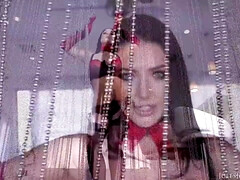 Grosse bite, Gros seins, Sucer une bite, Brunette brune, Hard, Lingerie, Seins naturels, Actrice du porno