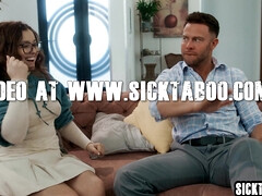 18 jahre, Grosser arsch, Blasen, Kehlenfick, Schwanz, Hundestellung, Handjob, Rau