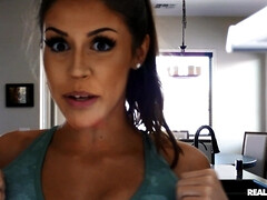 Catalina Ossa rubes her wet-dripping pussy