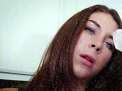 Corridas faciales, Humillación, Orgasmo, Tren