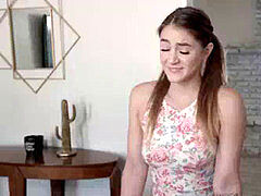 Brunette brune, Tir de sperme, Branlette thaïlandaise, Petite femme