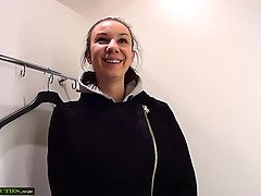 Blasen, Geile alte tussi, Tschechisch, Hd, Milf, Pov, Ablutschen, Titten