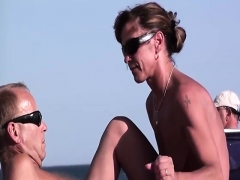 Любители, Пляж, Минет, Брюнетки, Ласковые ручки, На природе, На публике