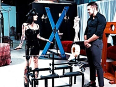 Sadomasochismus, Fetisch, Küssen, Lecken, Masturbation, Schuhe, Entkleiden, Tätowierung