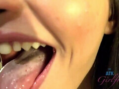 Amateur, Morena, Garganta profunda, Penetracion con dedos, Pajear, Afeitado, Flaco, Tetas