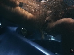 Gros seins, Brunette brune, Tromperie, Couple, Doigter, Chatte, Fessée, Mouillée