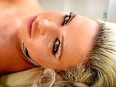 ブロンド, フェラチオ, ヒール, 下着, オナニー, 淫乱熟女, パンティ, 剃毛