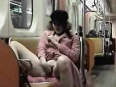 Amateur, Brunette brune, Masturbation, Public, Réalité, Solo, Voyeur