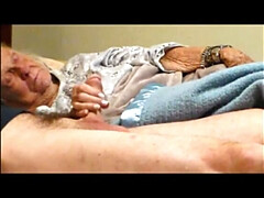 Penetracion con dedos, Abuelita