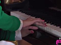 Anal, Nana, Blonde, Doigter, Lesbienne, Tatouage, Plan cul à trois, Nénés