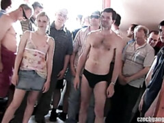 Grosser arsch, Blondine, Blasen, Spermaladung, Doppelpenetration, Gruppensex, Jungendliche (18+), Titten