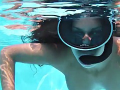 美女, デカパイ, 彼女, ハンガリー人, 公共, ティーン, おもちゃ, 水中