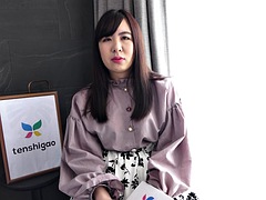 アジア人, デカパイ, フェラチオ, 中出し, イく瞬間, 面白, 叫ぶ, オッパイの