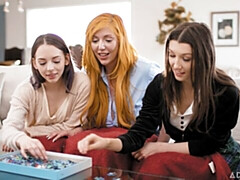 18, お尻, キス, レズビアン, オナニー, 自然山雀, ストリッピング, オッパイの