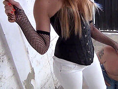 Weibliche domination, Hintern versohlen