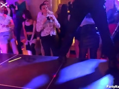 着衣女と全裸男, 衣服着たままセックス, ダンス, 女, キス, 穴開きパンティ, ストッキング, オッパイの